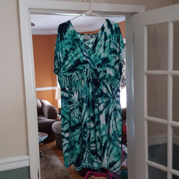 Avenue Dresses & Skirts - Avenue Green TieDye Summer Dress